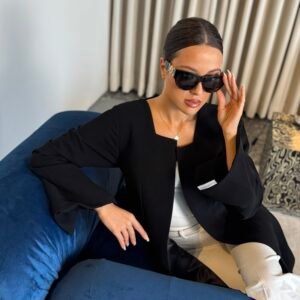 Alternative view of Blezer fit